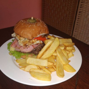 Dos hamburguesas schneck completas + fritas