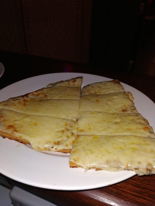 faina con muzzarella